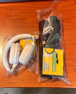 Auriculares Bluetooth y Barras LED ColaCao