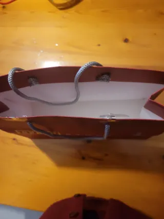 Sacchetto regalo Ferrari Store rosso