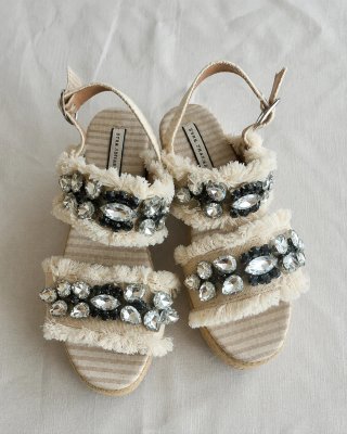 Sandalias Zara plataforma pedrería T.38