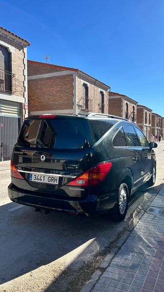 SsangYong Rodius 2009