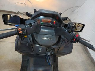 SUZUKI AN 650 BURGMAN EXECUTIVE