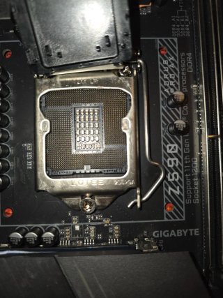 Placa Base Gigabyte Z590 Aorus Pro AX AVERIADA