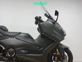 YAMAHA TMAX 560