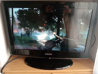 Sony PS4 Slim + TV 26"