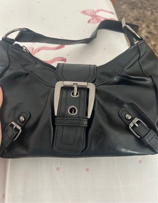 Bolso negro vintage hebilla Y2K