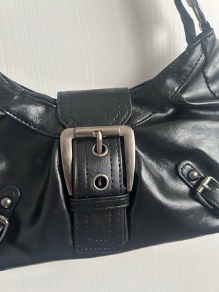 Bolso negro vintage hebilla Y2K