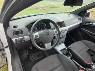 Opel Astra 2008