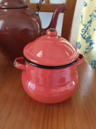 Set di 3 pezzi smaltati rossi