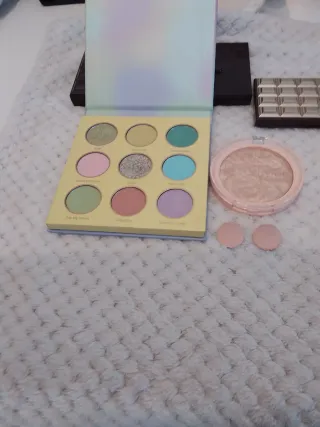 Paletas de Revolution y Sheglam + regalo