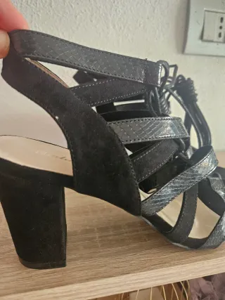 Tacchi estivi eleganti con lacci n.40