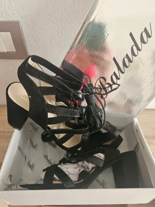 Tacchi estivi eleganti con lacci n.40