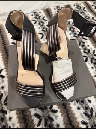 Sandali Nero Giardini oro e nero