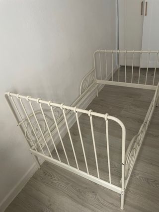 Cama infantil extensible blanca