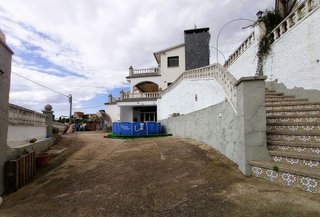Chalet en venta en Torrelles de Llobregat