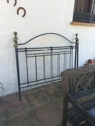 Cabecero y pie de forja negro/dorado