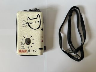 Conjunto cartera y bolso de mano con diseño