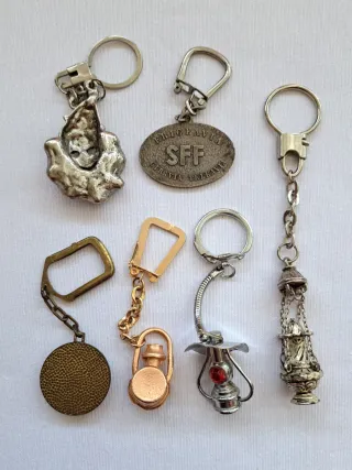 Llaveros vintage variados