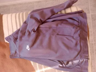 Chaqueta Nike Marrón Sin Estrena conpelo por dentr
