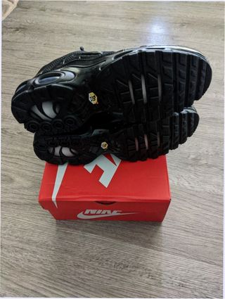 Nike Air Max Plus Triple Black Talla 42