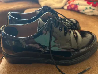 Zapatos charol Pielcort uniforme negros