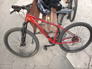 Bicicleta Todoterreno Roja Conway