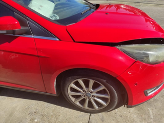Aleta delantera derecha Ford Focus III Wagon