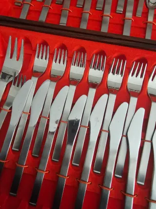 Servizio posate acciaio inox 75 pezzi