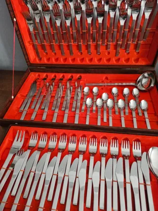 Servizio posate acciaio inox 75 pezzi