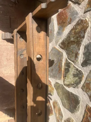 Gran portavelas antiguo de madera