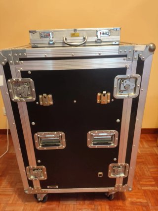 Equipo de sonido Teac V-600R/W-600R + 2 altavoces