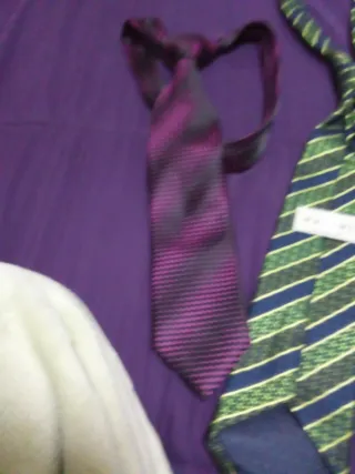 Corbatas MACORI Verdes y Moradas