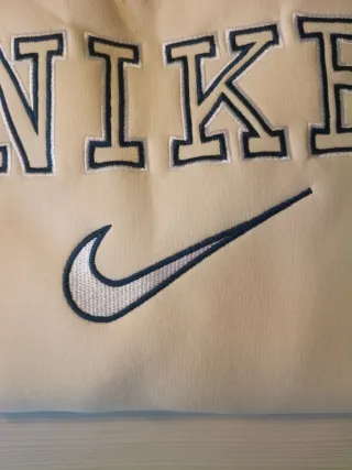 Nike White Crewneck Sweatshirt Embroidered Logo Sw