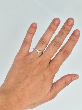 P23817SNJ Anillo Oro Blanco 18K con circonitas