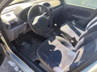 Renault Clio 1.9d 200