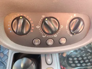 Renault Clio 1.9d 200