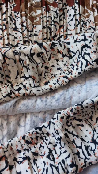 Falda plisada acampanada L/XL estampada elástico