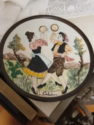 Piatto decorativo Calabria con coppia danzante
