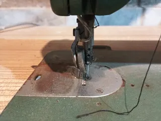 Máquina de coser industrial Refrey