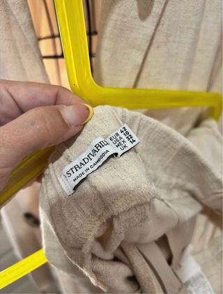 Shorts Lino Stradivarius T42 Beige