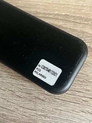 Gafas de sol azules y turquesas