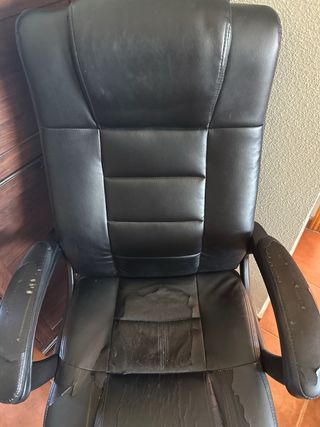 2 sillas de oficina negra de piel sintética