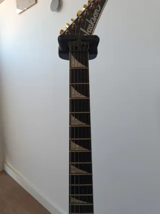 Guitarra Jackson RRT5 Pro Series Rhoads