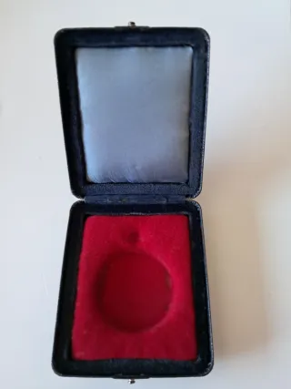 Estuche Reloj Bolsillo Negro/Rojo