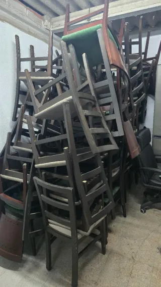 Lote de 65  Sillas Comedor Tapizadas