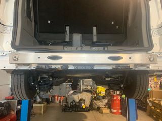 Defensa Trasera OEM Ford Transit Custom T7