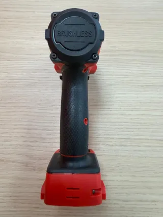 Llave de Impacto Milwaukee Roja