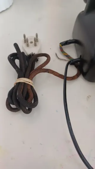 Teléfono fijo antiguo negro TPP