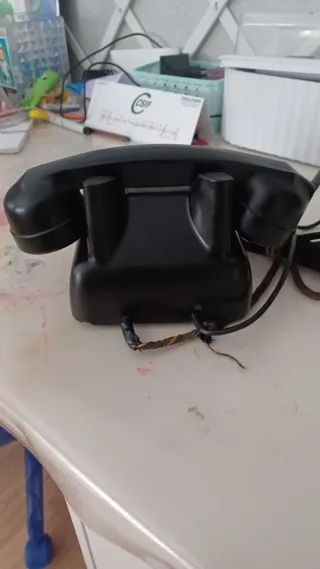 Teléfono fijo antiguo negro TPP