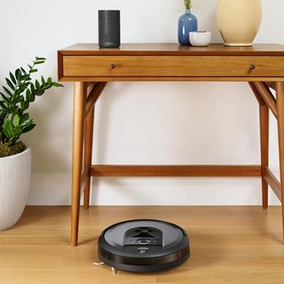 Roomba iRobot i7+ Robot aspirador Autovaciado
