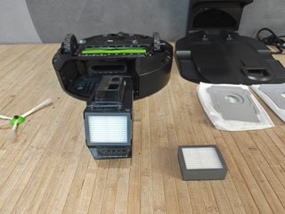 Roomba iRobot i7+ Robot aspirador Autovaciado